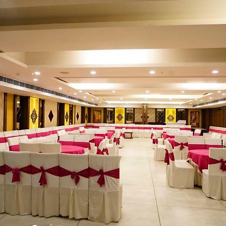 Hotel Park Grand Chandigarh Exterior photo