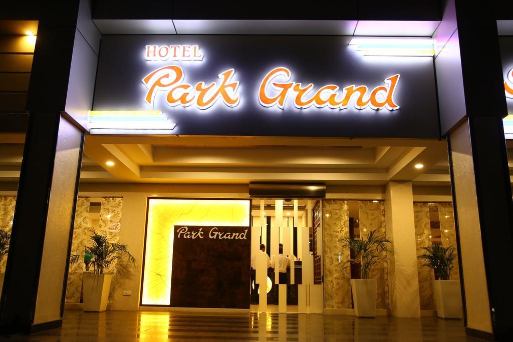 Hotel Park Grand Chandigarh Exterior photo