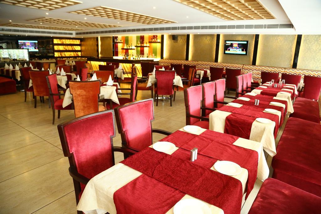 Hotel Park Grand Chandigarh Exterior photo